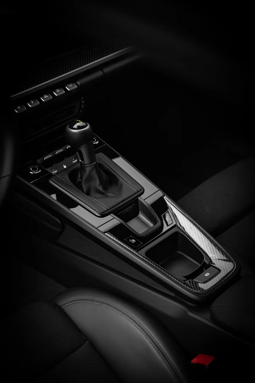 L'atelier SC Porsche 992 GT3 Touring — protection cuir — photo 3