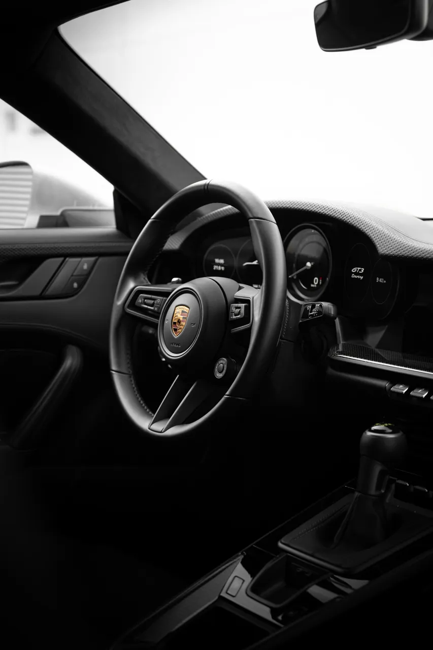 L'atelier SC Porsche 992 GT3 Touring — protection cuir — photo 4