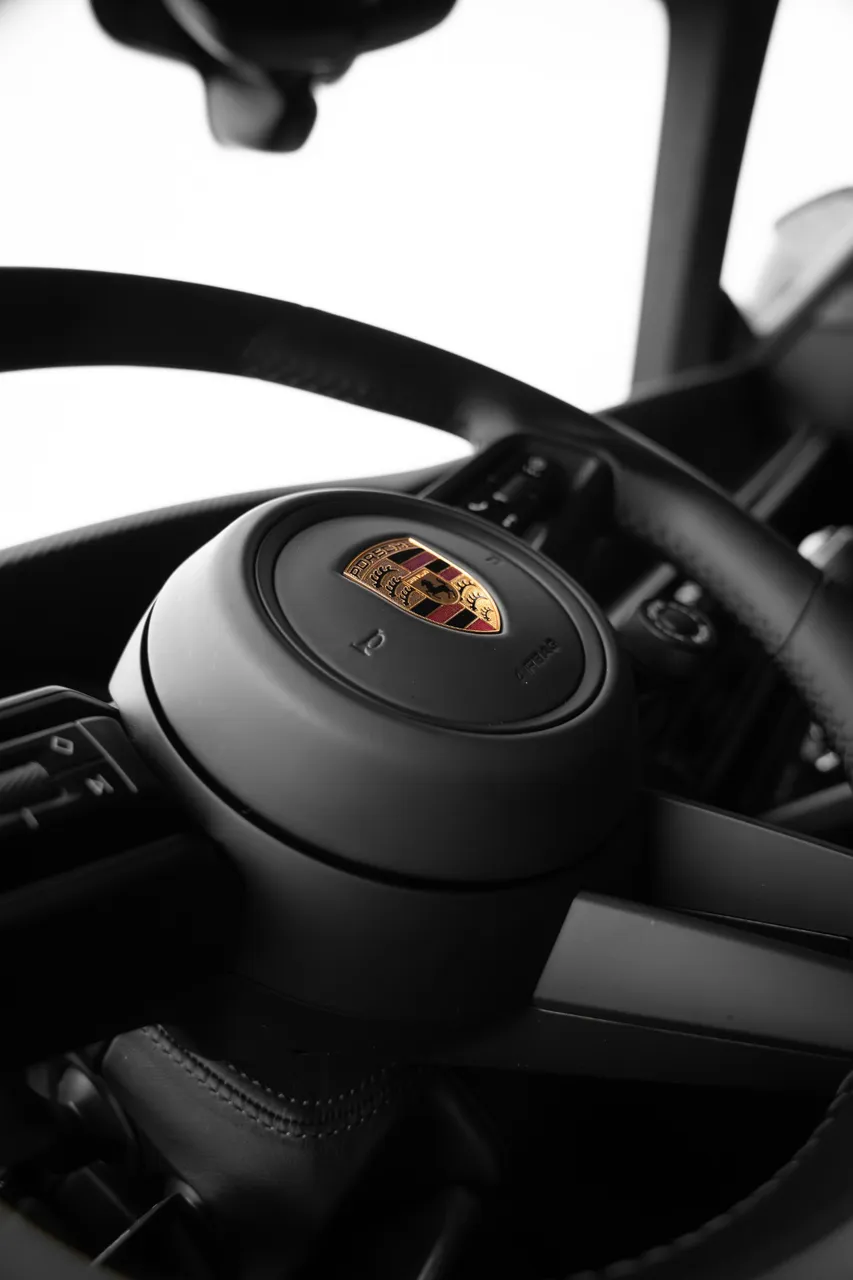 L'atelier SC Porsche 992 GT3 Touring — protection cuir — photo 11